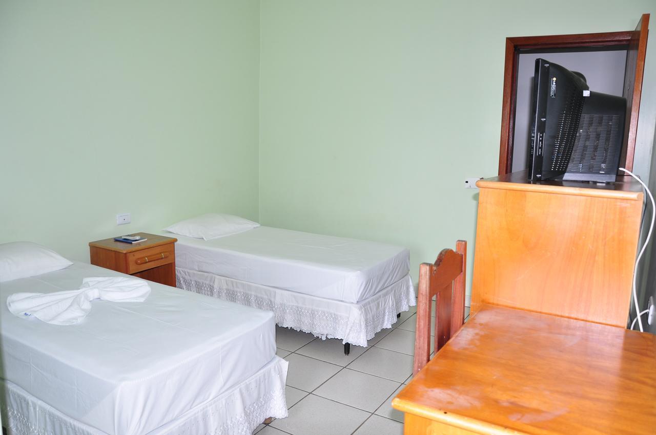 Hotel Sao Miguel Sao Miguel do Araguaia Екстериор снимка